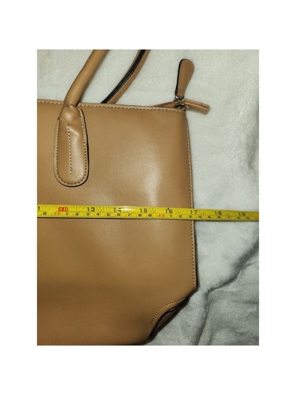 Women's Large Tod's Tan Leather Handbag - Picture 6 of 9
